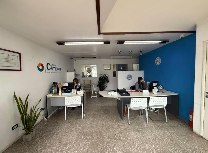 Foto de importante Casa en venta con oficina en PB., imagen 5
