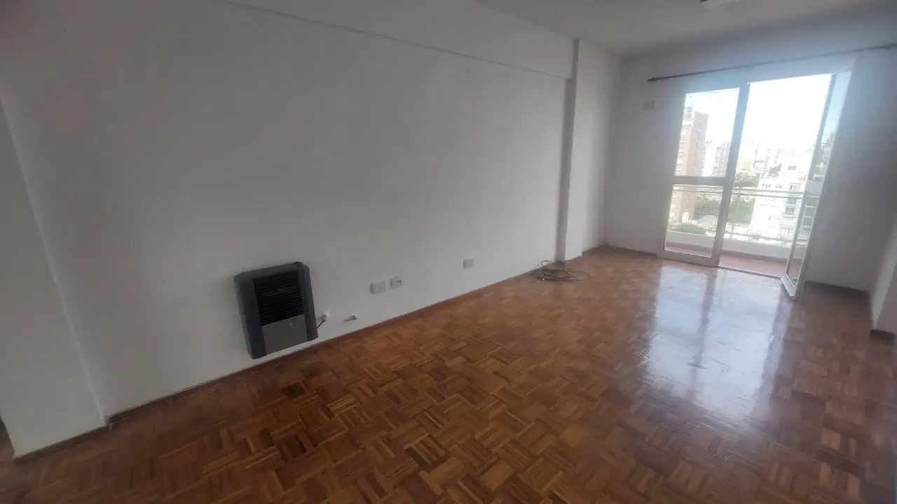 Departamento en alquiler de 1 dormitorio y balcón al frente 3