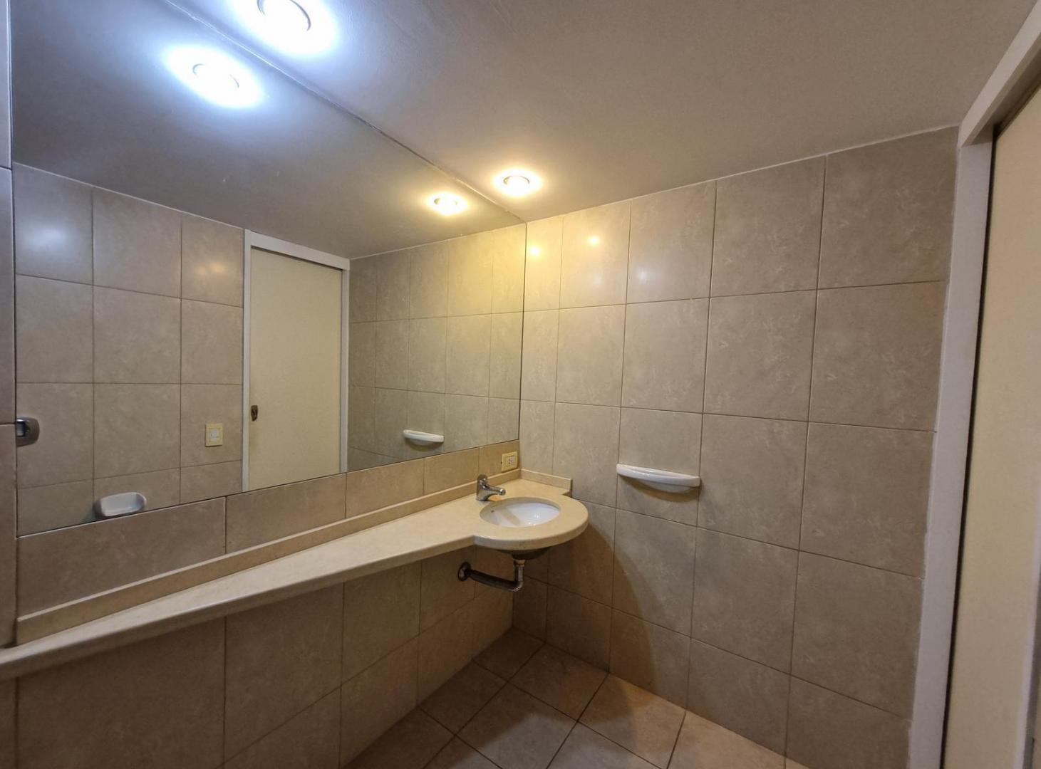 Venta departamento 1 dormitorio a cuadras del monumento - Martin, Rosario