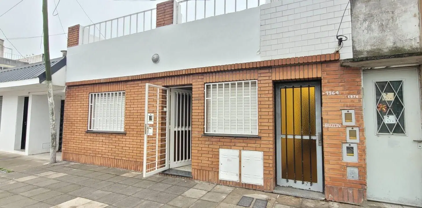 Venta Casa 2 dormitorios - Matheu, Rosario 1