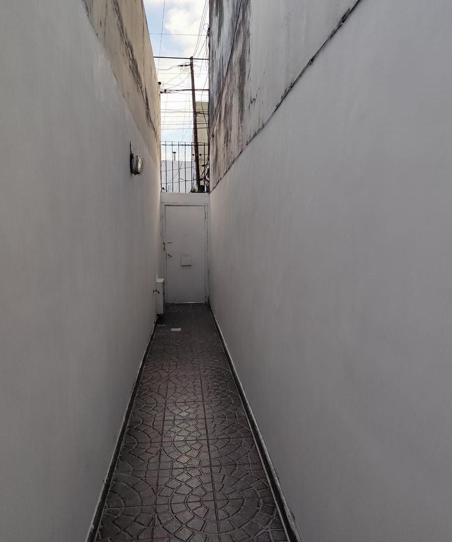 Foto de Venta Casa de Pasillo 2 dormitorios - Azcuenaga, Rosario, imagen 3