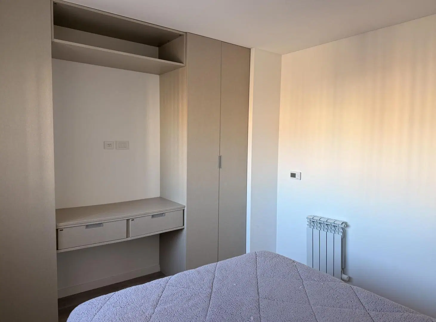 Aqluiler departamento 2 dormitorios con balcón - Parque españa, Rosario 5