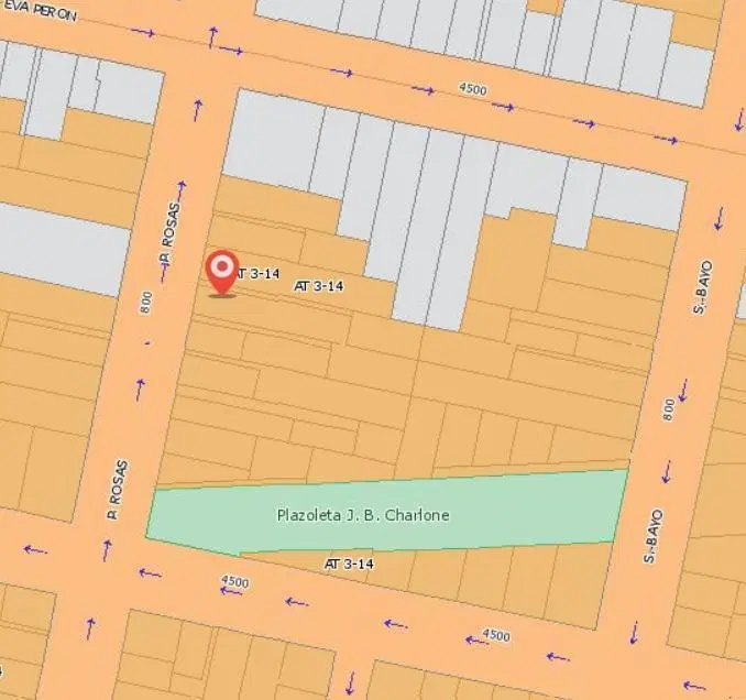 VENTA CASA A RECICLAR CON GRAN TERRENO 3
