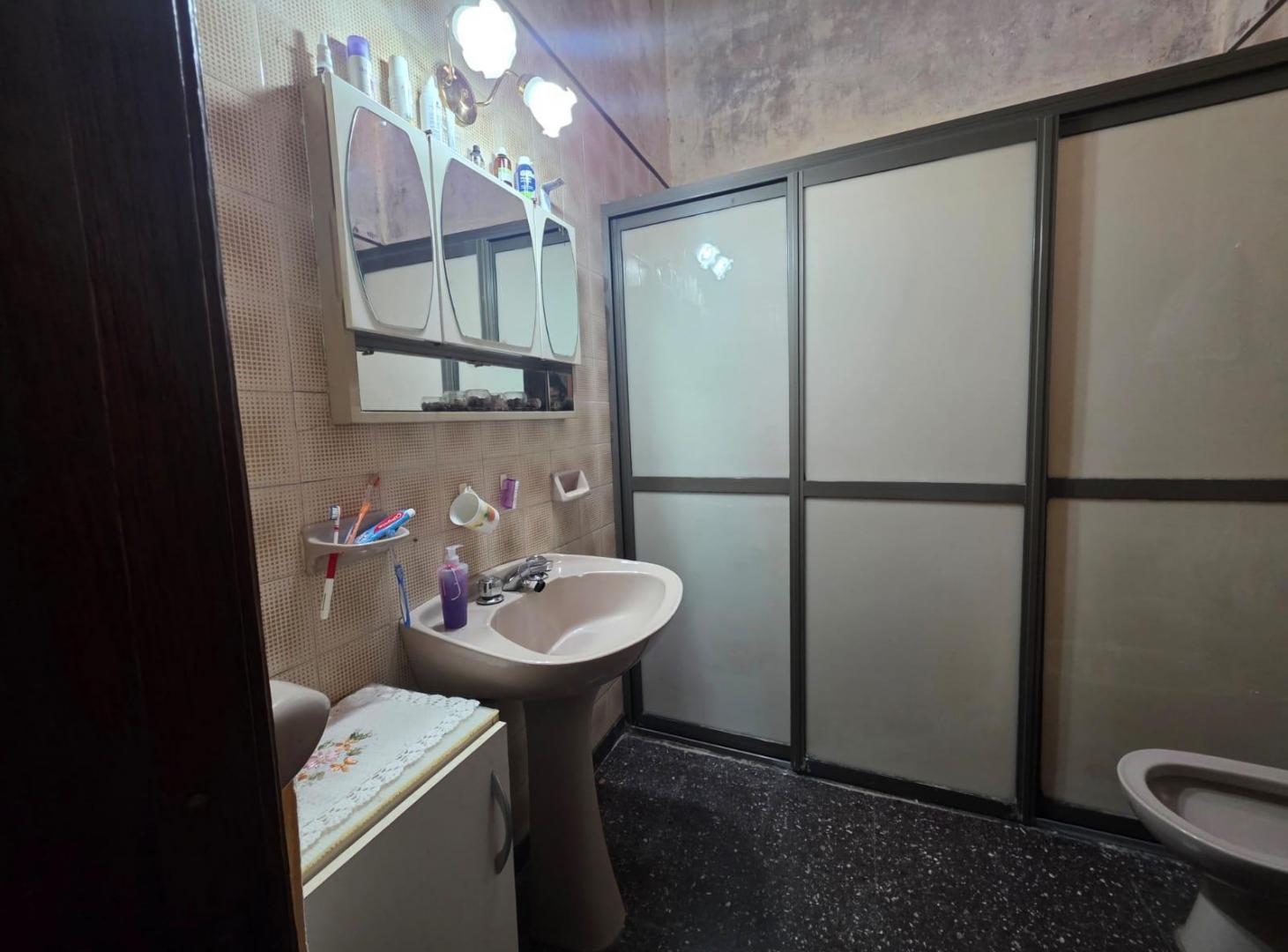 Foto de VENTA CASA BARRIO BELGRANO CON COCHERA, imagen 4