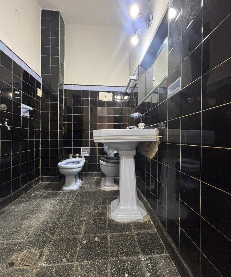 Foto de Gran Oportunidad !! Casa de dos pisos muy cerca de la cancha de Central, imagen 4