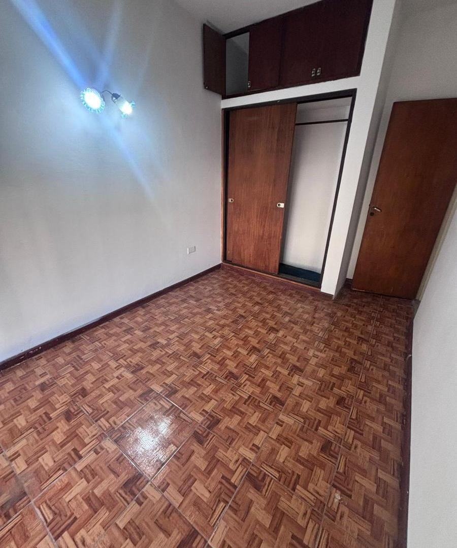 Foto de Gran Oportunidad !! Casa de dos pisos muy cerca de la cancha de Central, imagen 3