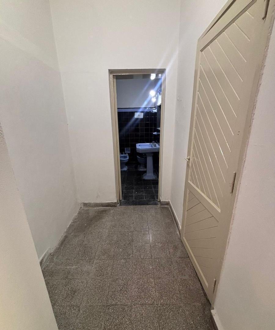 Foto de Gran Oportunidad !! Casa de dos pisos muy cerca de la cancha de Central, imagen 2