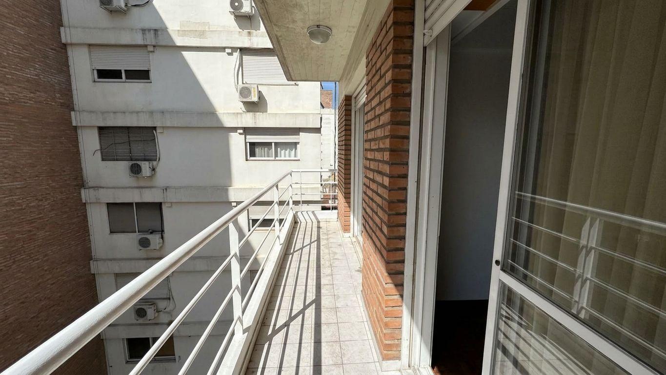 Foto de Departamento - Centro 2 dormitorios balcón al frente, imagen 2