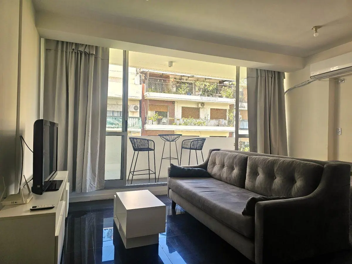 Moderno y Completo Departamento Amoblado con Balcón en Belgrano 3