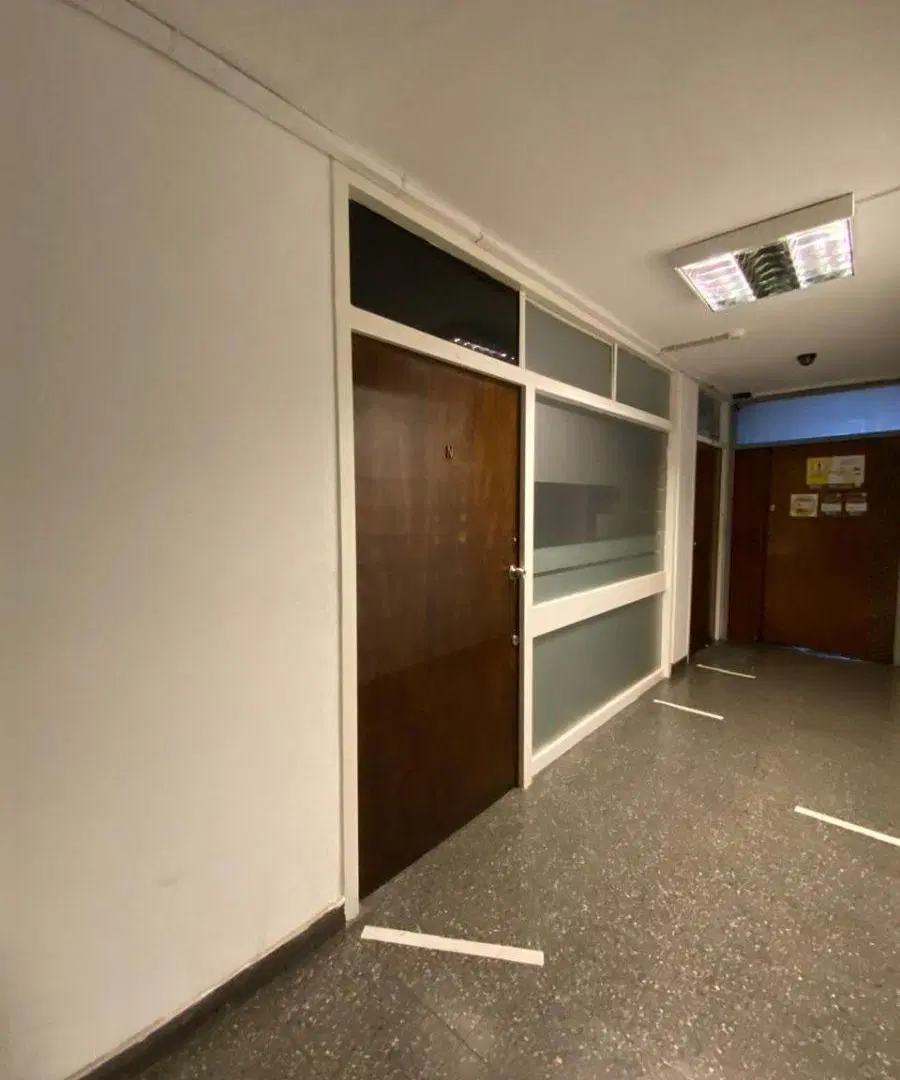 VENTA OFICINA CENTRO RECEPCIÓN 2 PRIVADOS TERRAZA PROPIA POSIBILIDAD COCHERA 3