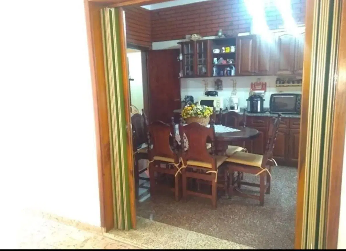 Casa en Venta 4 ambientes con jardin parrilla Tres de Febrero 5