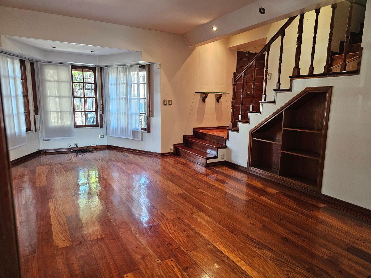 Foto de Venta casa 5 ambientes jardin pileta en Barrio Cornelio Saavedra, imagen 5