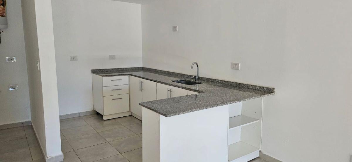 Foto de Alquiler departamento 2 ambientes con parrilla cochera y pileta, imagen 5
