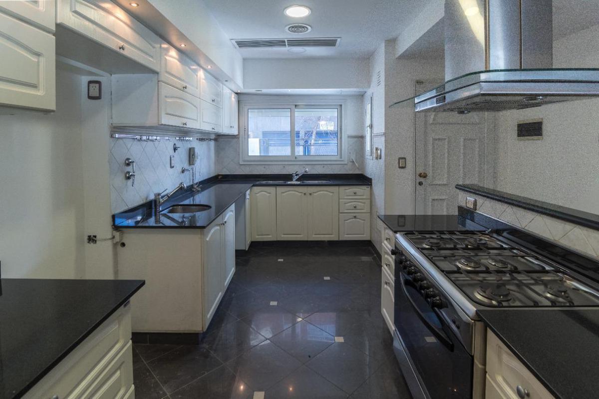 Venta Casa Seis Dorm. Barrio Lourdes 5