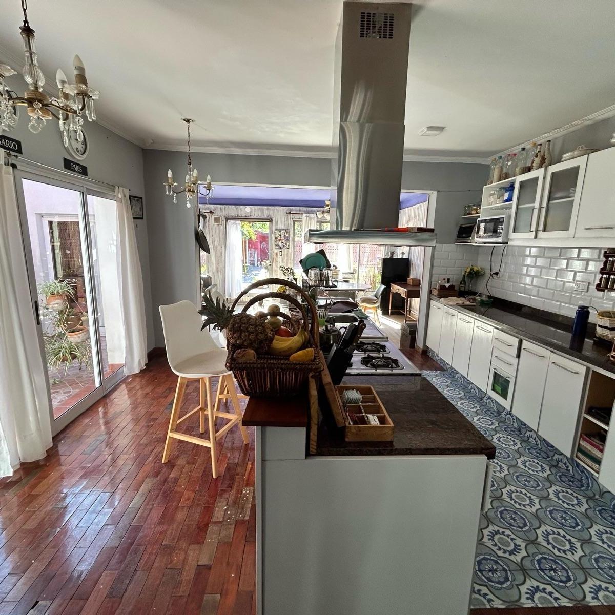 Foto de Venta Casa 4 dormitorios en Alberdi, imagen 5