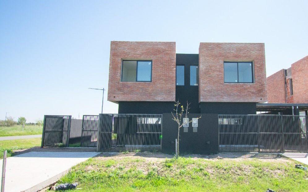 Casa de 2 dormitorios A ESTRENAR en Funes Norte