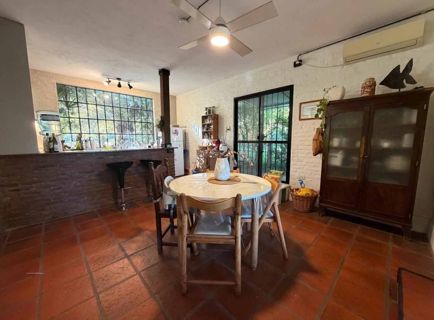 Venta Casa Tres Dormitorios en Country Club Logaritmo