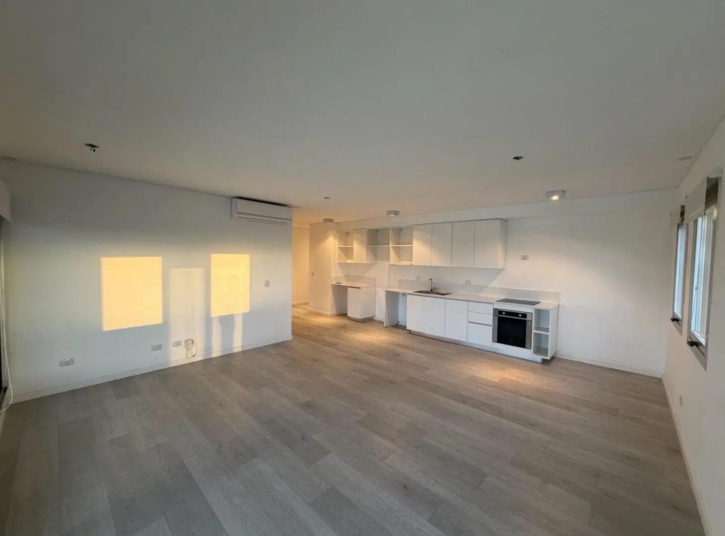 Venta Departamento 4 ambientes con cochera Remeros Beach Sky 1 3