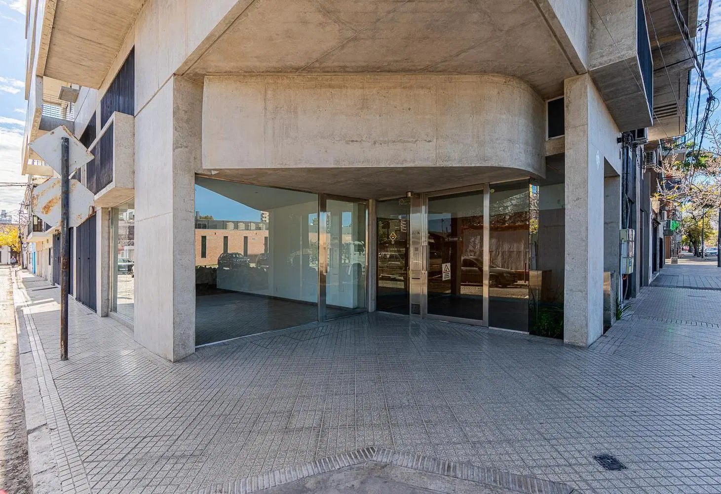 VENTA DEPARTAMENTO DE 1 DORMITORIO EN LUIS AGOTE - POSIBILIDAD DE FINANCIAMIENTO HASTA UN 45% 4