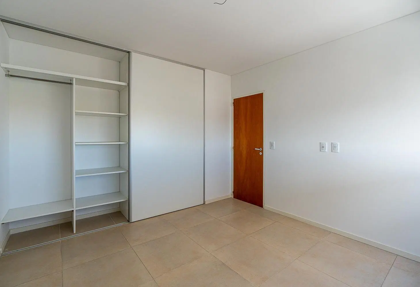 VENTA DEPARTAMENTO DE 1 DORMITORIO EN LUIS AGOTE - POSIBILIDAD DE FINANCIAMIENTO HASTA UN 45% 3