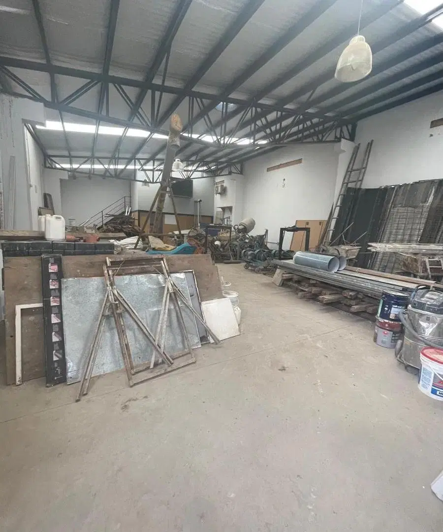 Galpón en Venta de 180m2 en Tierra Nueva, Fisherton 5