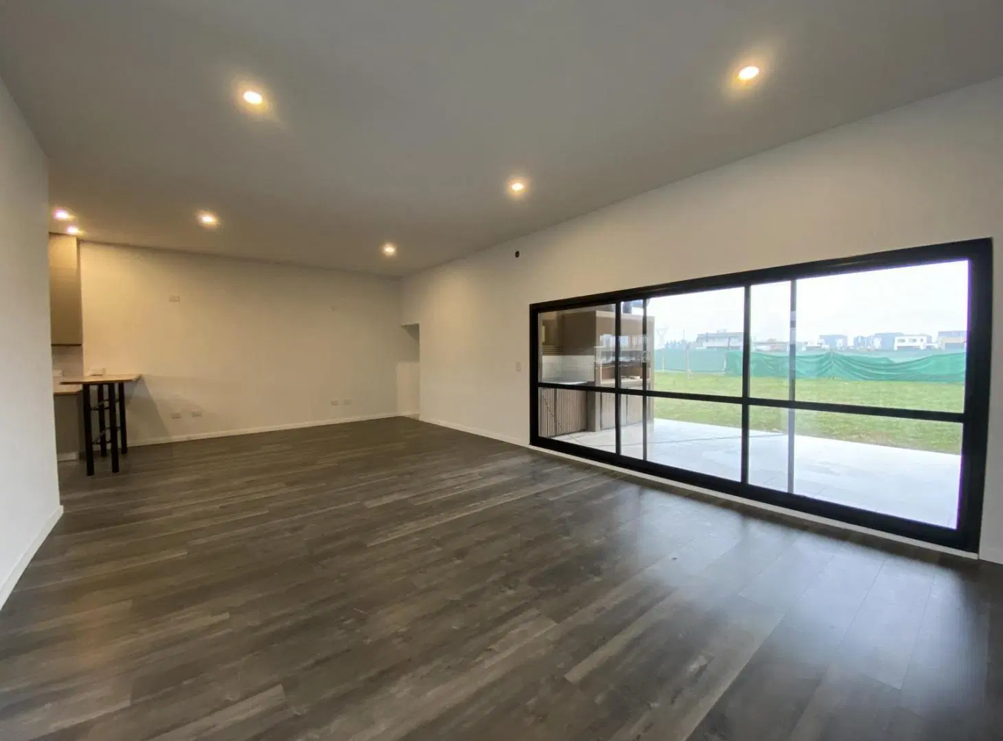 Venta Casa de 3 Dormitorios en Los Pasos Del Jockey 4 8