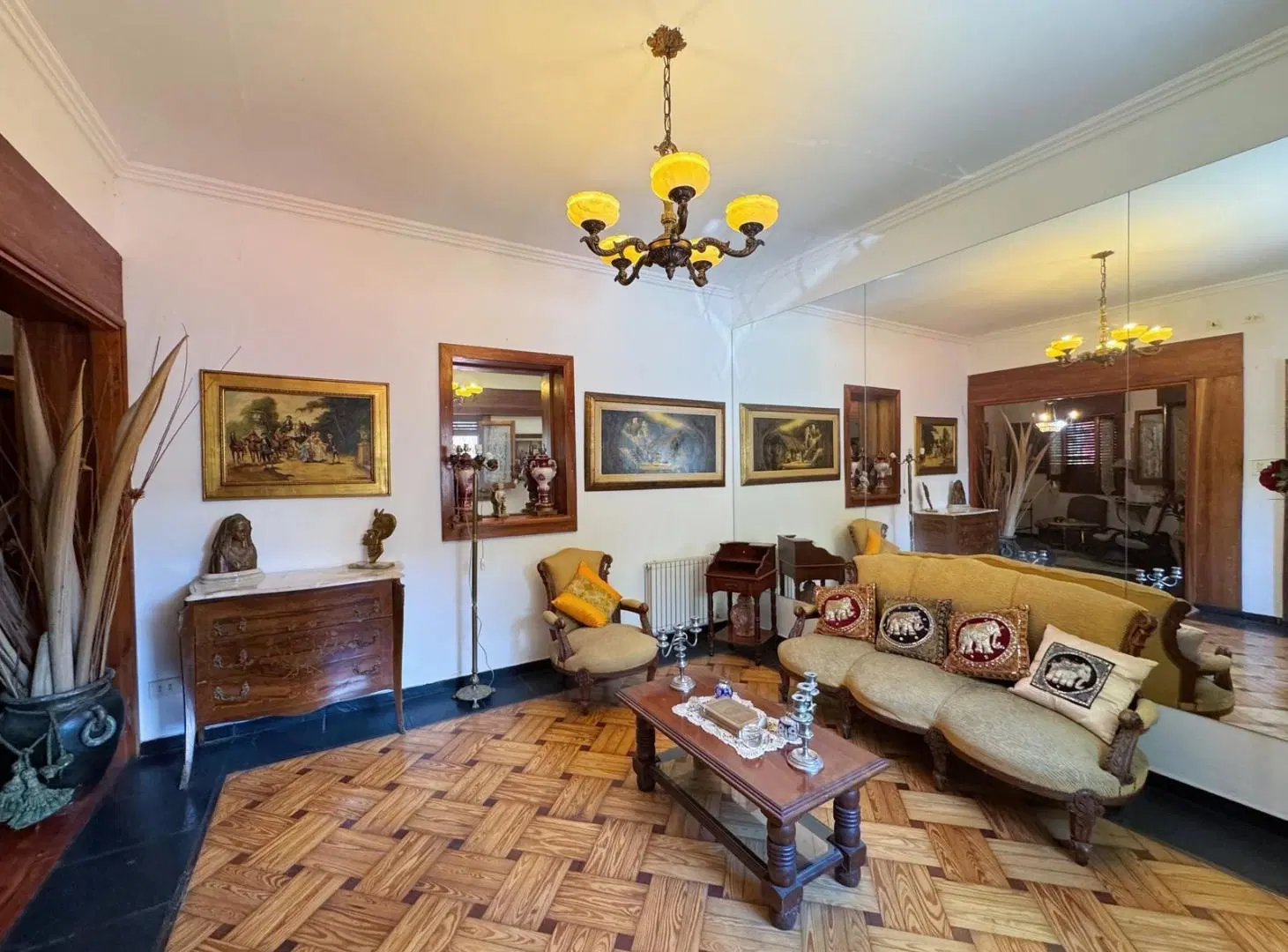 VENTA CASA DE 3 DORMITORIOS CON COCHERA EN BARRIO REFINERIAS 3