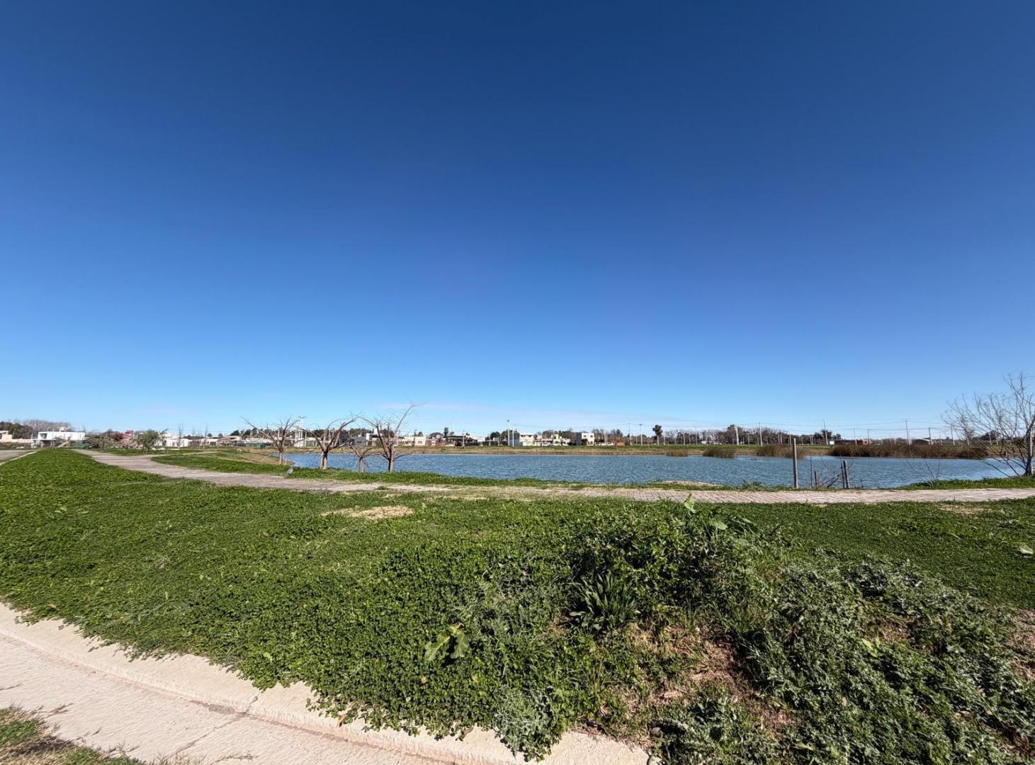 Foto de Venta terreno de 450m2 en Fincas del Rosedal - Ibarlucea, imagen 1