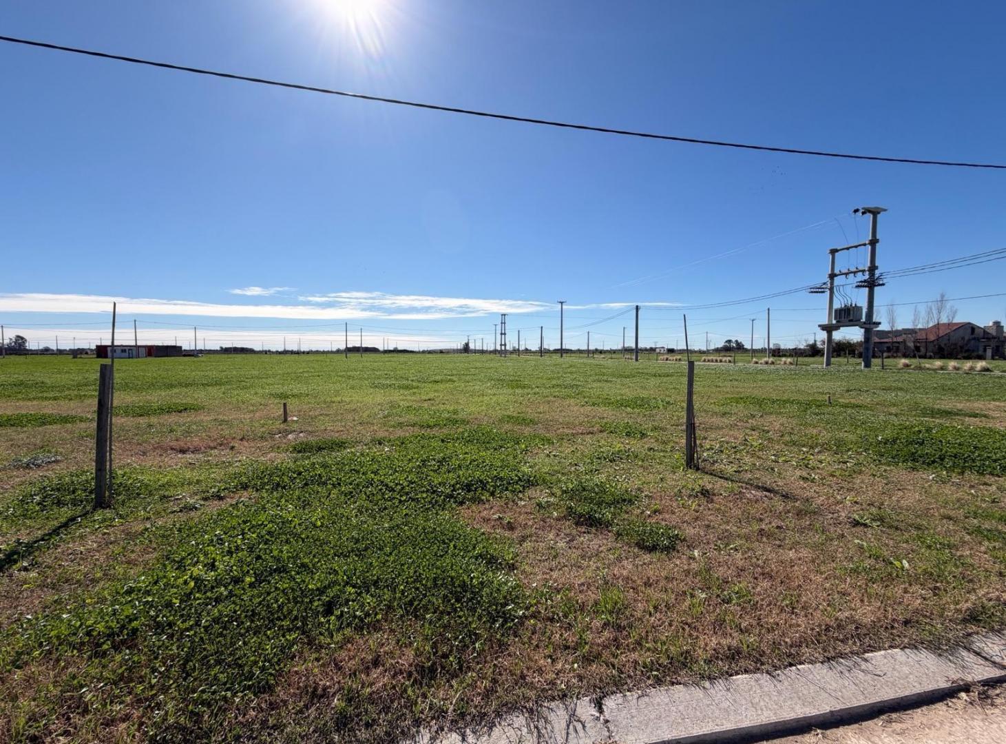 Foto de Venta terreno de 450m2 en Fincas del Rosedal - Ibarlucea, imagen 3