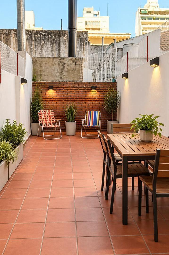Foto de DEPAERTAMENTO 2 AMBIENTES CON BALCÓN Y PATIO ORIENTACIÓN NORTE CENTRO, imagen 1