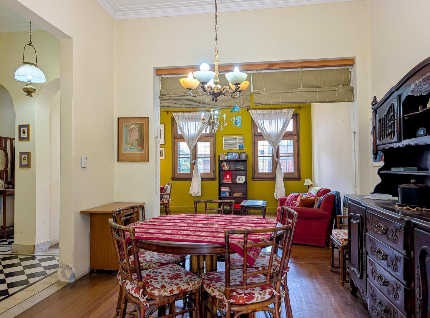 Foto de Venta Casa Dos Dormitorios Con Jardin y Pileta en Abasto, imagen 3