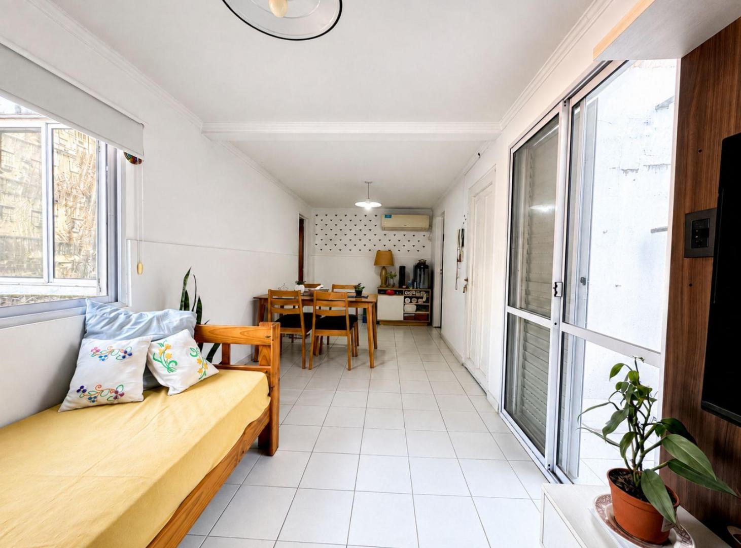 Foto de VENTA CASA DE PASILLO POR ESCALERA EN PICHINCHA, APTO CRÉDITO, imagen 2