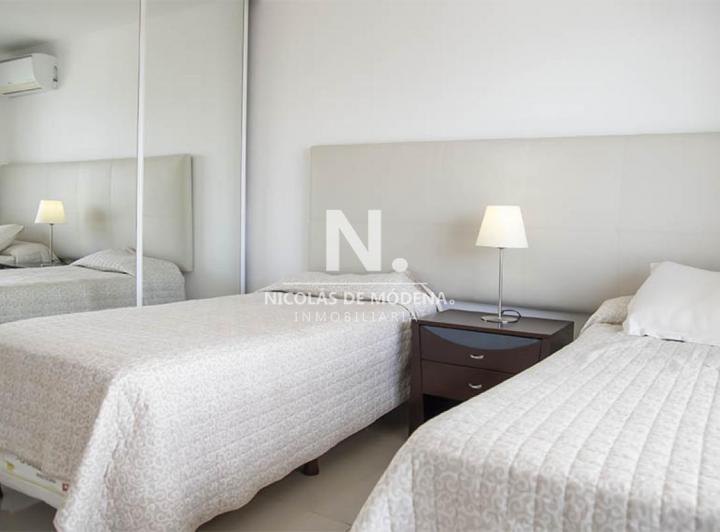 Foto de Torre Wind Punta del Este, departamento de 2 dormitorios en venta., imagen 2