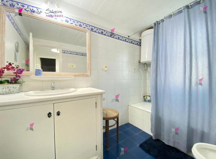 Foto de Casa de Cuatro Dormitorios y Dependencia en Desembocadura de La Barra, imagen 5