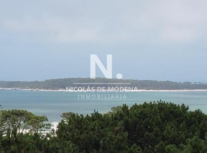 Foto de Apartamento de 1 dormitorio en Playa Mansa - Espectacular vista, imagen 1