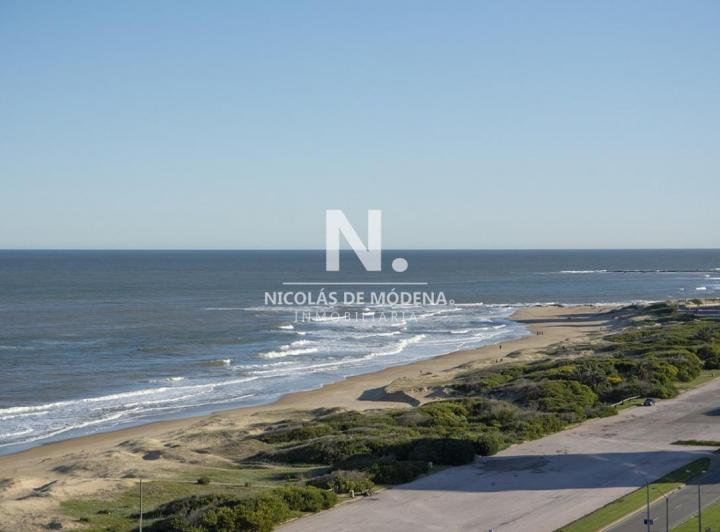Foto de Apartamento de 3 dormitorios en Torre Lobos frente al Mar, Playa Brava, imagen 1