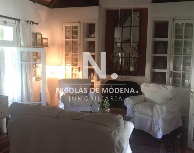 Foto de Chalet de 4 dormitorios, piscina y parrillero en venta, Zona tranquila. Punta del Este., imagen 4