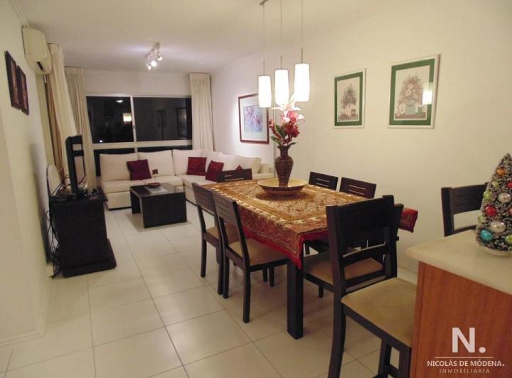 Foto de Muy lindo apartamento de 1 dormitorio y medio en la Península!, imagen 1
