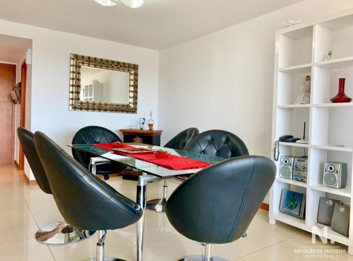 Foto de Apartamento de Tres Dormitorios en Venta, imagen 3