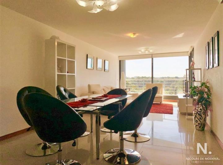 Foto de Apartamento de Tres Dormitorios en Venta, imagen 5