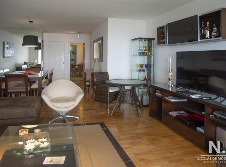 Penthouse en venta muy cómodo e iluminado. 4 dormitorios + dep. 3