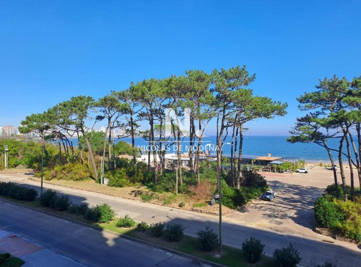 Apartamento en alquiler de 2 dormitorios en Edificio I´marangatu, Playa Mansa , Punta del Este