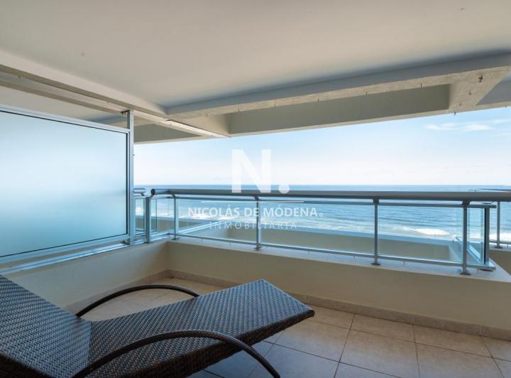 Foto de En Alquiler departamento de 3 dormitorios en Playa Brava, imagen 2