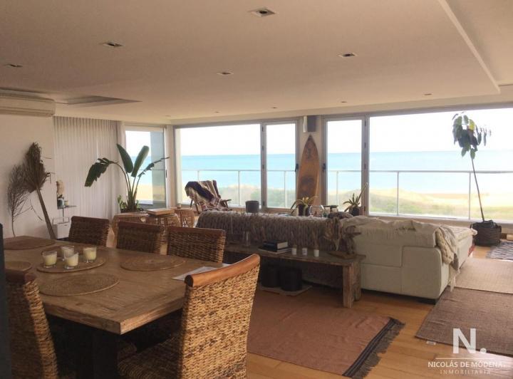 Foto de Espectacular piso 4 y 5 frente al mar en zona de privilegio de la Playa Brava!, imagen 3