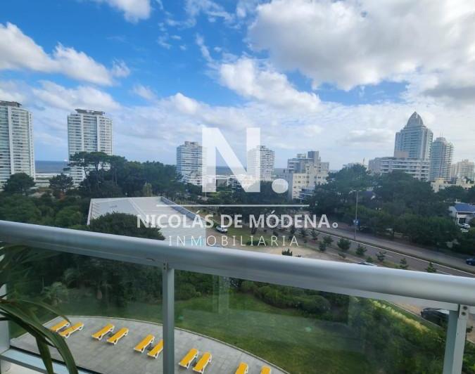 Departamento de 2 dormitorios en Edificio One , Punta del este , Playa Brava 2