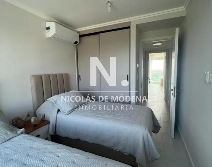 Foto de Departamento en alquiler en Edificio Cruceros , Punta del este , Playa, imagen 1