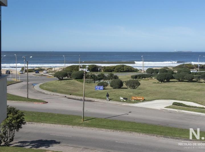 Apartamento en Venta de 2 dormitorios en Edificio Panorama , Punta del este