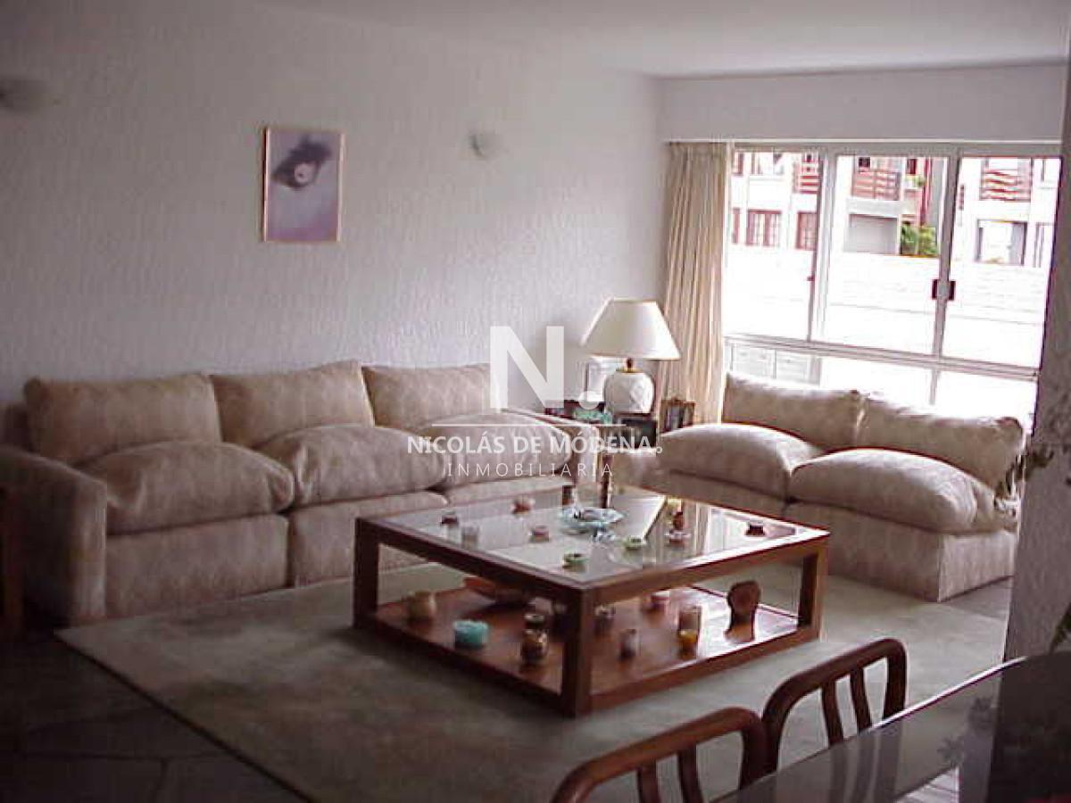 Apartamento en Peninsula, 2 dormitorios en venta