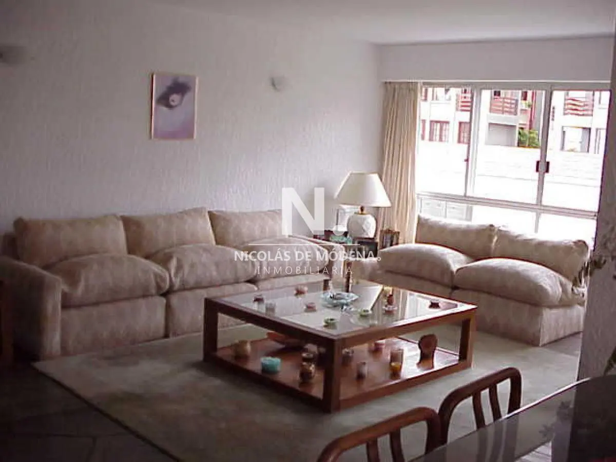 Apartamento en Peninsula, 2 dormitorios en venta 1