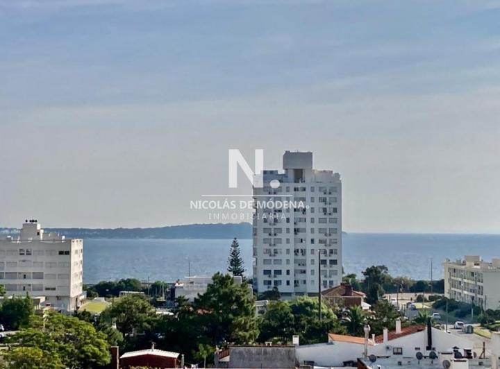 Playa Brava, departamento de 3 dormitorios en venta 2